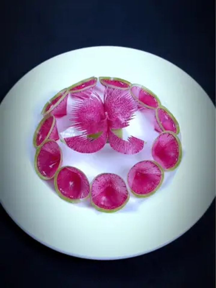 蝴蝶摆盘简单又好看#刀工 #吃出仪式感 #蝴蝶 #果蔬造型 #厨师