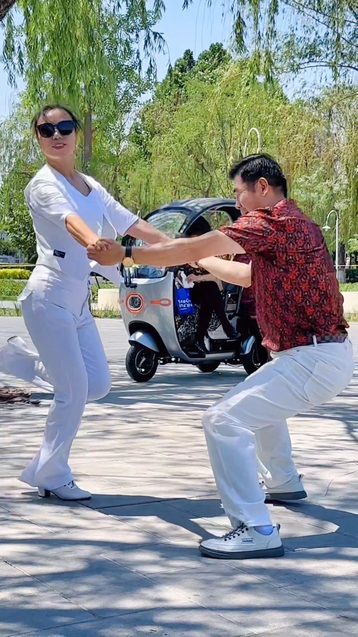 特带劲的吉特巴舞