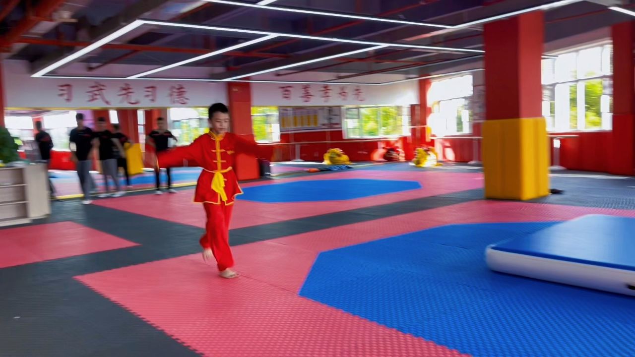 昆明新滇武少儿武术搏击散打