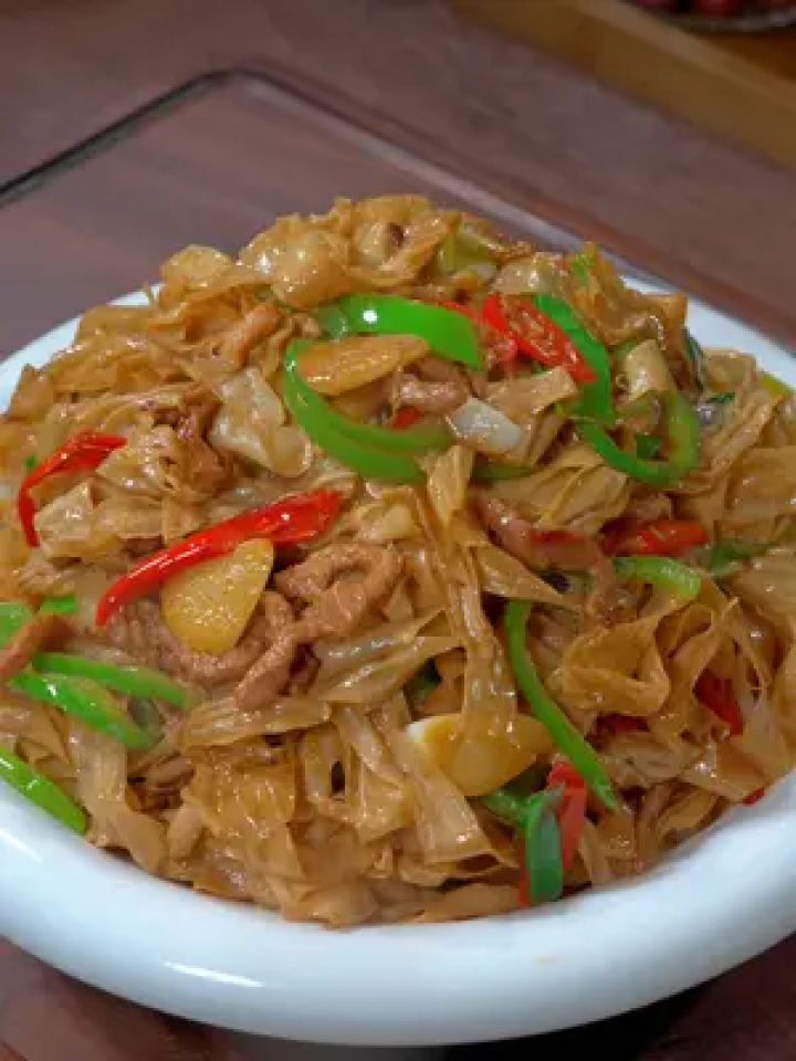 辣椒炒大豆皮#美食#家常菜#大豆皮 #尖椒炒豆皮