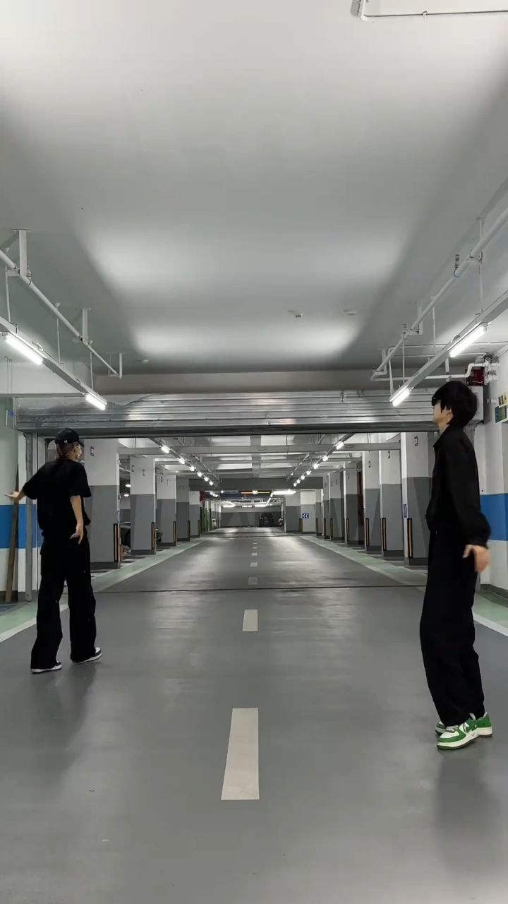 简单单跳一下#双女#exo#loveshot