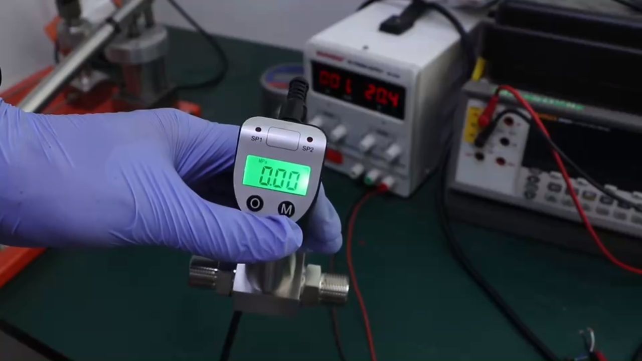 隆旅ptl537差压型数显压力开关