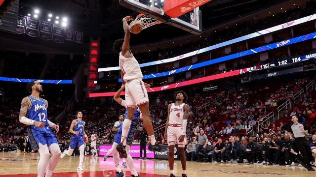 【原声】十日NBA十佳球 杰伦格林飞天补扣逆天改命 迪文琴佐飙射半场超远三分