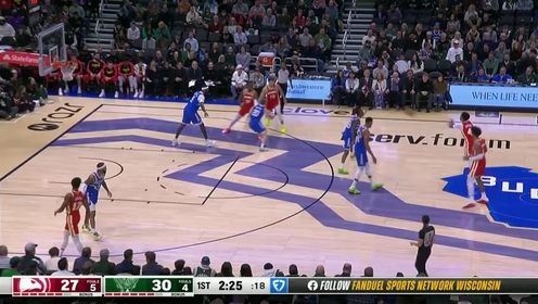《密尔沃基雄鹿》【回放】NBA常规赛：老鹰vs雄鹿第1节英文原声回放