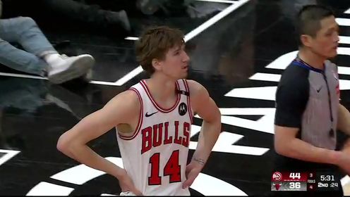 《芝加哥公牛》NBA常规赛：老鹰vs公牛第2节英文原声回放