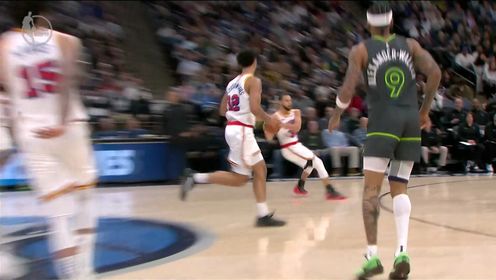 《NBA全场集锦》默契值拉满！库里眼观六路低手妙传助攻戴维斯滑翔飞扣