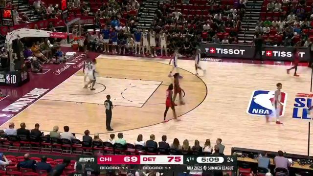 NBA夏季联赛：公牛vs活塞第4节中文解说回放