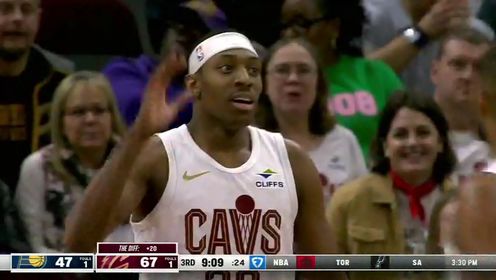 《NBA骑士》放心后面有我！汤姆林抢下进攻篮板强行上篮得手