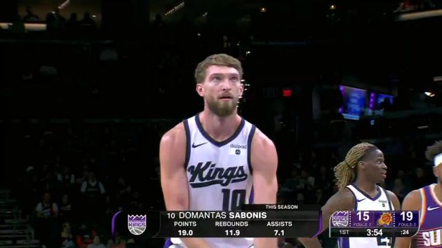 NBA常规赛：国王vs太阳第1节英文原声回放