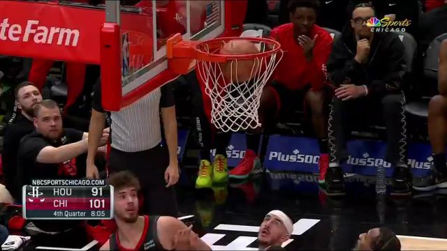 NBA常规赛：火箭vs公牛第4节中文解说回放