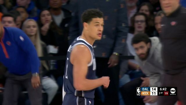 过年了过年了！约什-格林一飞冲天暴力隔扣碾压全场