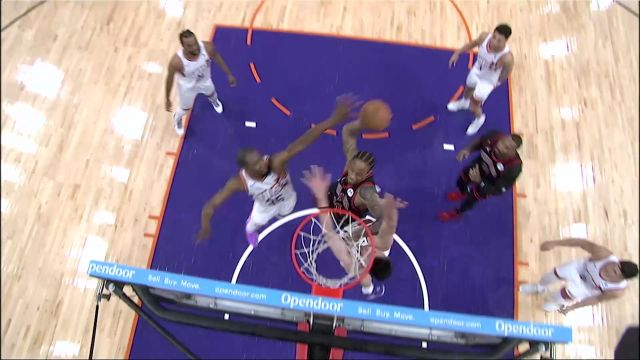 积极防守守护禁区 杜兰特伸出长臂大帽德罗赞