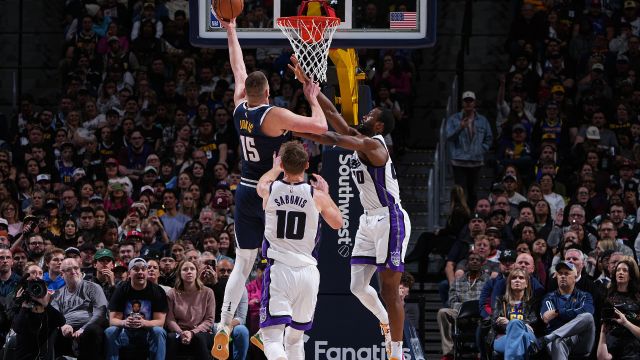 国王102-98掘金 福克斯窒息时刻连砍10分国王逆转送掘金3连败