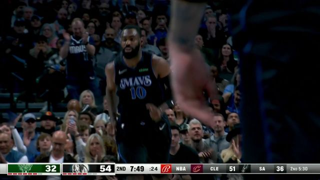 这表现不值得仨首轮？哈达威抢断反击一条龙滑翔劈扣