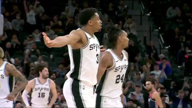 NBA常规赛：奇才vs马刺第4节英文原声回放