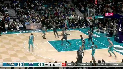 《NBA全场集锦》越打越嗨 索尔躲开防守反身背扣尽显天赋