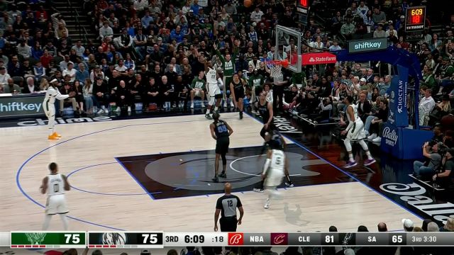 在进攻端如同打开了水龙头 米德尔顿中投+三分连得5分