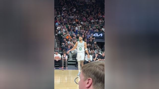 攻防转换教科书 塔图姆蛇皮走位军训杜兰特轻松得手