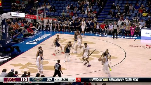 《NBA全场集锦》展示各种高端操作！琼斯篮下接梅里尔妙传拉杆打进2分