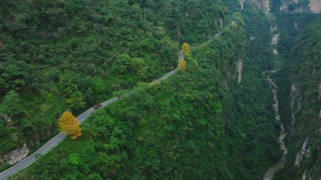 跟随越野达人观看乐西公路抗战历史,堪为中国公路建筑史上最悲壮的一页