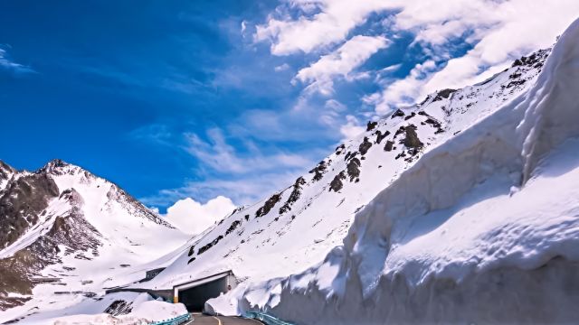 新疆发布暴雪、大风、寒潮红色预警信号