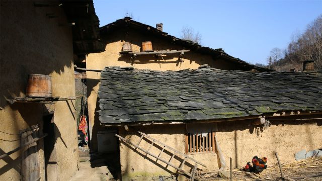 陕西紫阳:大山里的石板房,遗存在山野里的建筑瑰宝