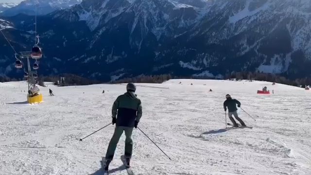 隐藏的滑雪高手?网球天才辛纳晒滑雪视频 少年时曾是高山滑雪冠军