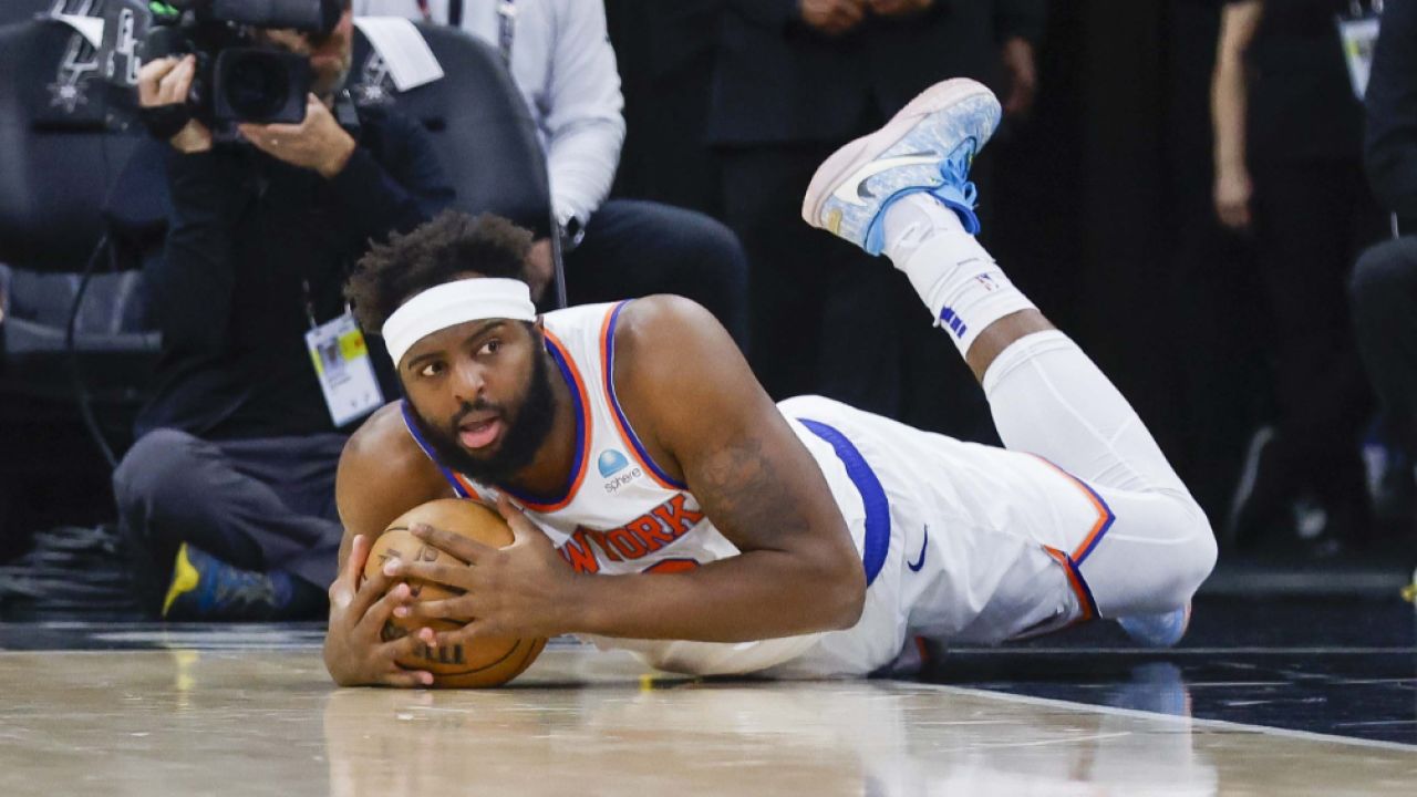 米切尔罗宾逊脚踝受伤6至8周后复查!锡伯杜或把轮换缩短到7人