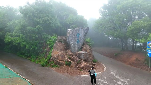 不用去泰山、黄山,就在无锡惠山328米云龙处,借助大疆御3,也能看到白浪接天,平铺万里的云海奇观!