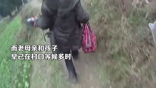 男人带着怀孕的妻子,骑1350公里的摩托车,只为回家过年