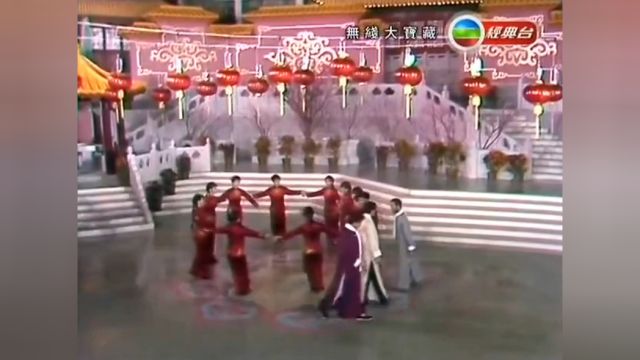 84年欢乐今宵张国荣哥哥演唱“欢乐年年”