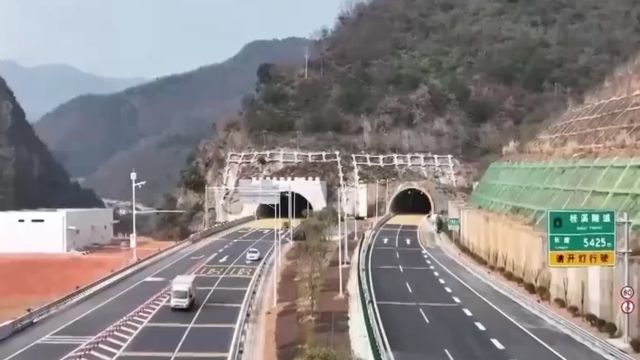 四川:多条公路竣工通车