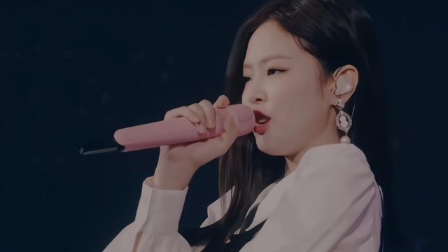 BLACKPINK《玩火》2018大阪京瓷巨蛋巡回演唱会舞台现场