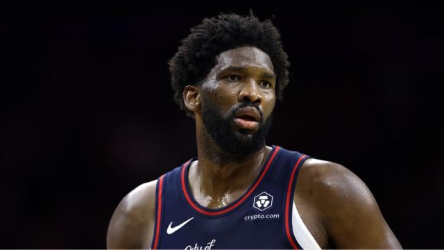 恩比德成功接受手术：四周后重新评估，或伤缺6-8周，有望赛季末复出，费城预计补强中锋