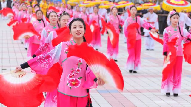 米脂婆姨绥德汉,横山腰鼓打不烂,吴起羊肉定边面,陕北女真耐看