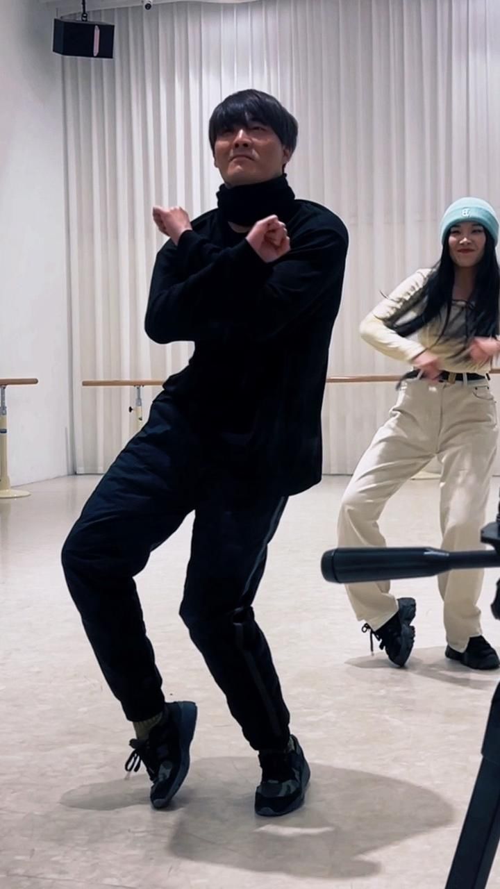 舞者刘福洋: #科目三舞蹈 过于自信版.