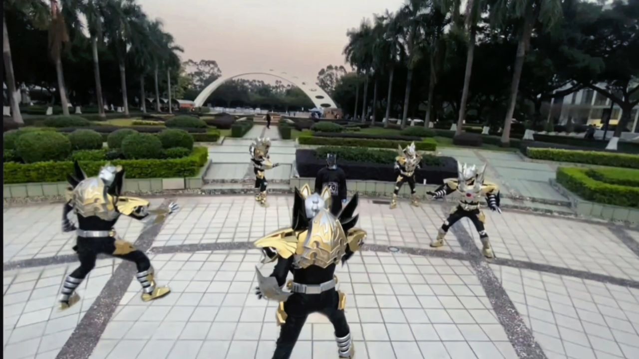 当帝皇侠用起八位移行 #铠甲勇士 #帝皇铠甲 #帝皇侠 #cos #整活