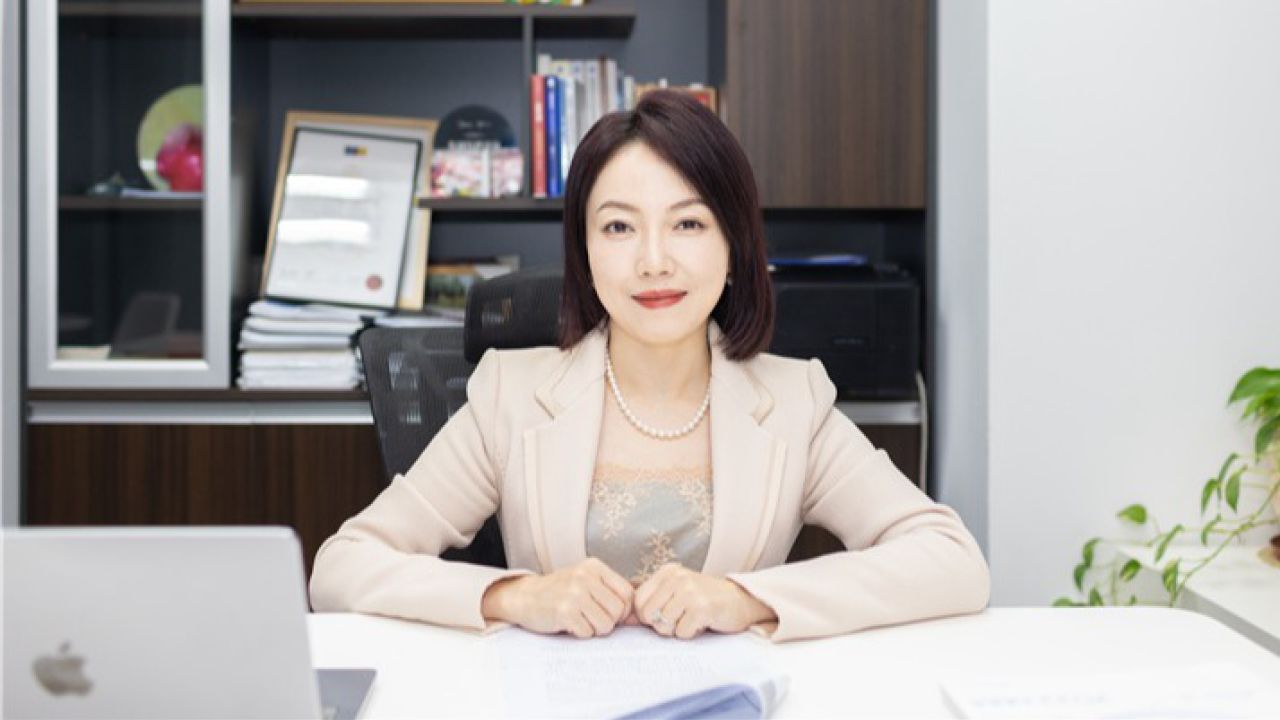 全国人大代表钟铮:高技术企业如何实现快速发展?