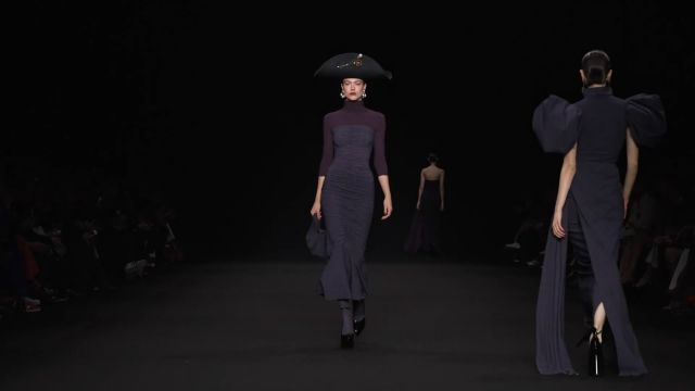 时装品牌Chiara Boni La Petite Robe 2024年秋冬季秀场