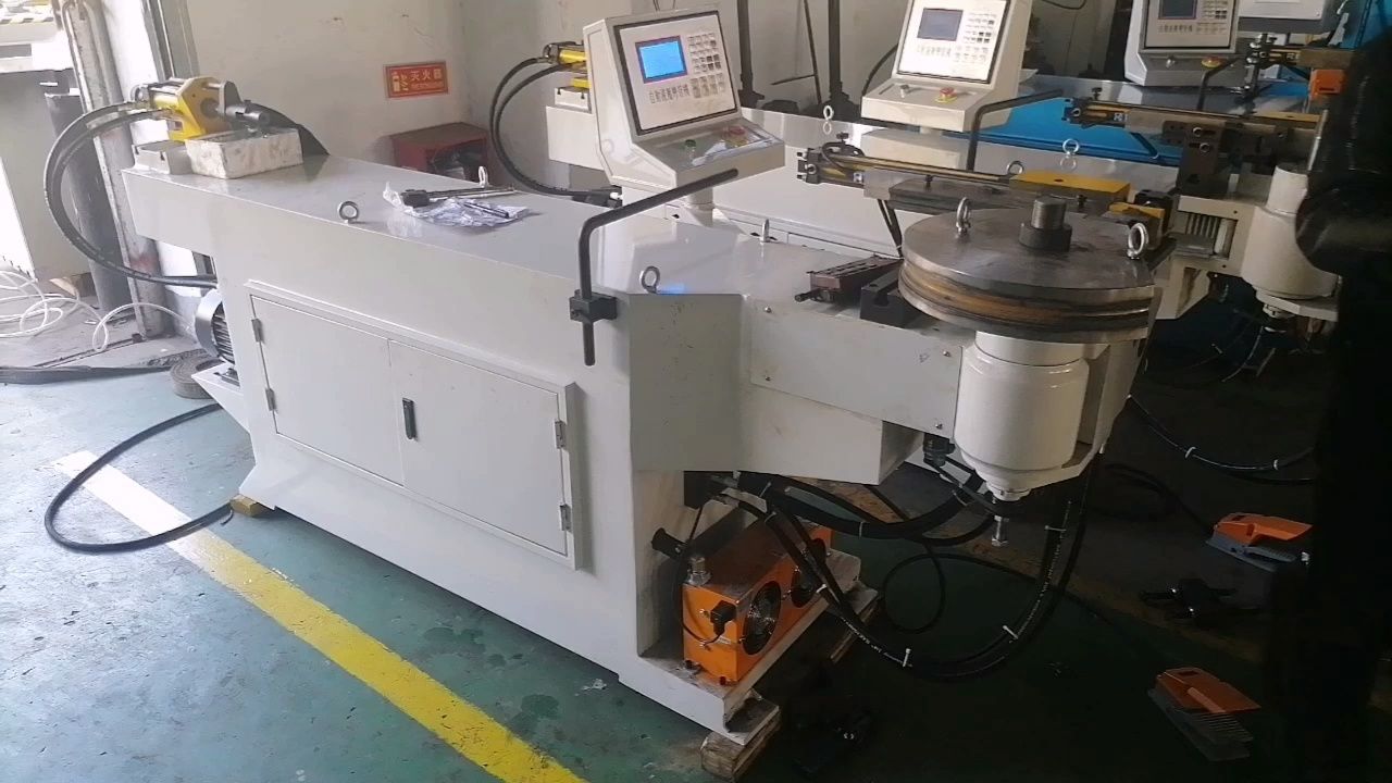 单头液压数控63弯管机设备,方管圆钢棒子单头折弯角度机械设备.