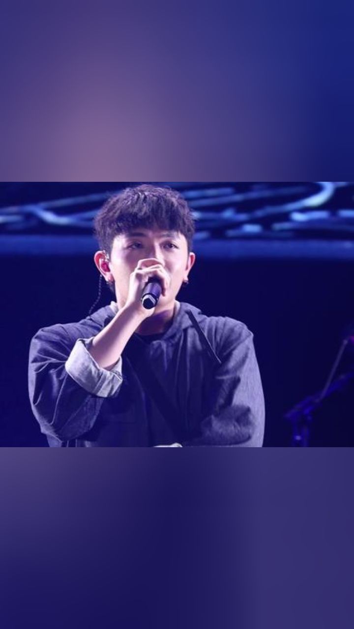 你猜 我为什么执着于你. #颜人中