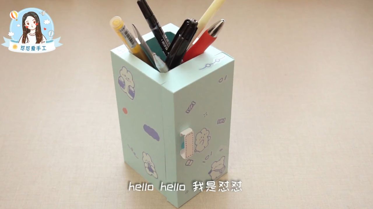 卡纸diy多功能小冰箱笔筒简单实用萌萌哒