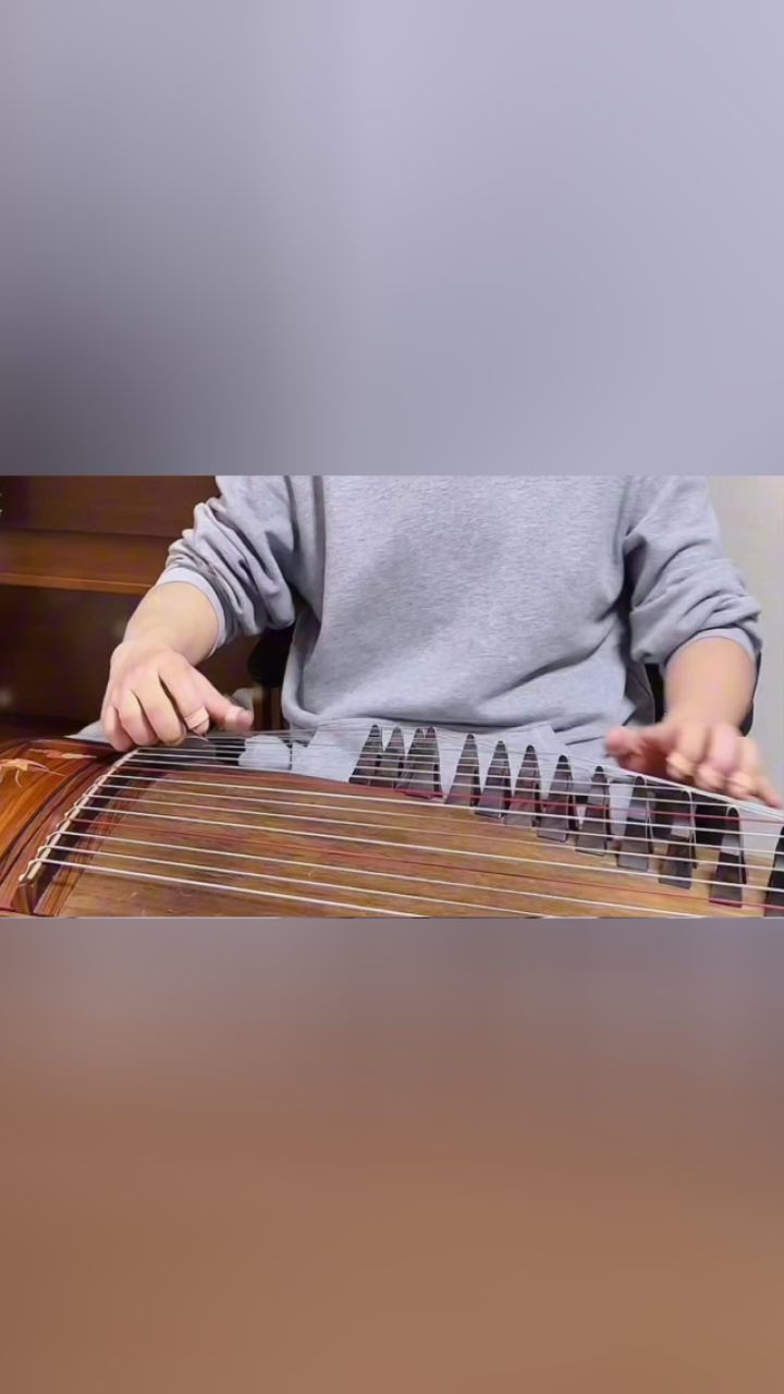 王腱古筝曲《枉凝眉》,经典永流传,能弹得这么有韵味的却不多