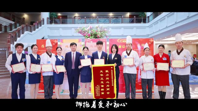 原创校园歌曲《逐梦青春》首发,师生共同演绎唱出新时代青春之歌