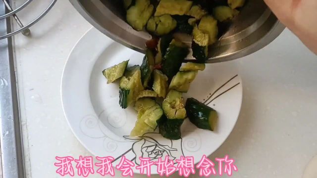 2027厨房日记74~小学生周一的简单早餐~芸豆肉水饺~煎蛋~凉拌黄瓜