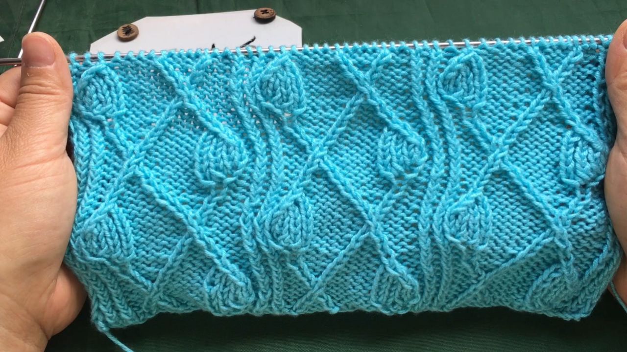 交叉藤蔓叶子花样编织,适合秋冬季毛衣