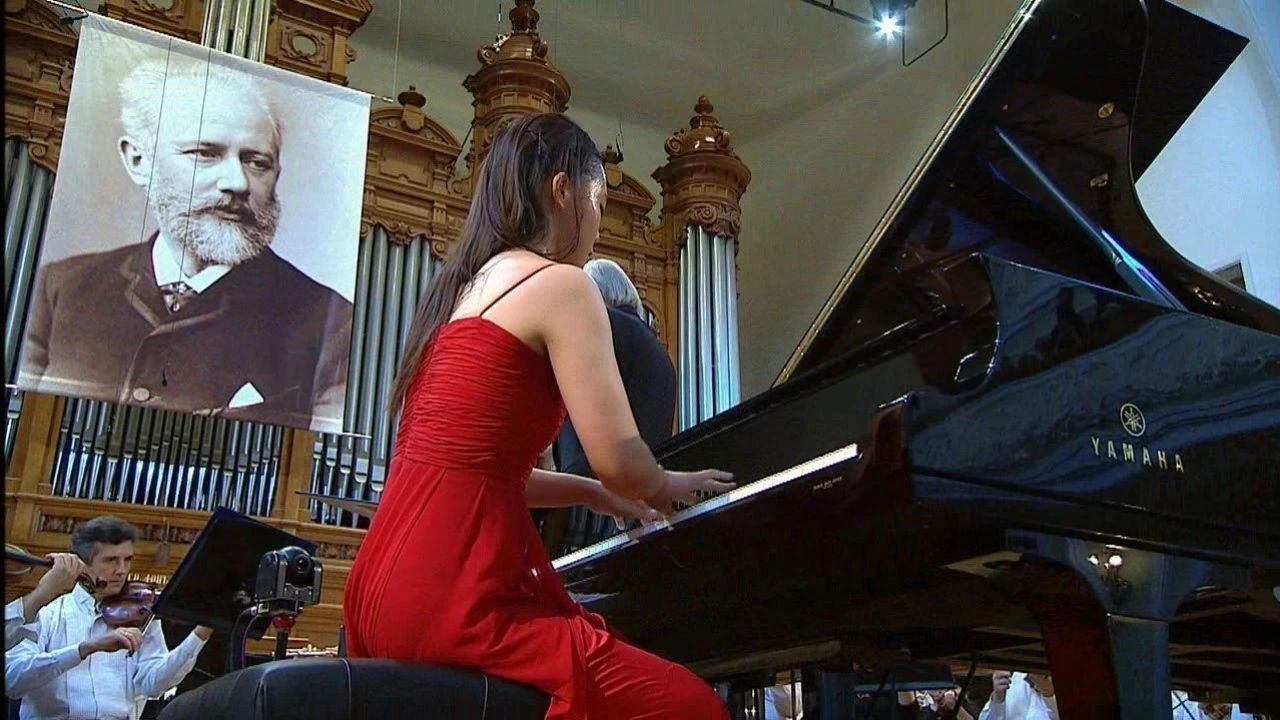 柴可夫斯基《第一钢琴协奏曲》第一乐章(韩国钢琴家宋悦云)