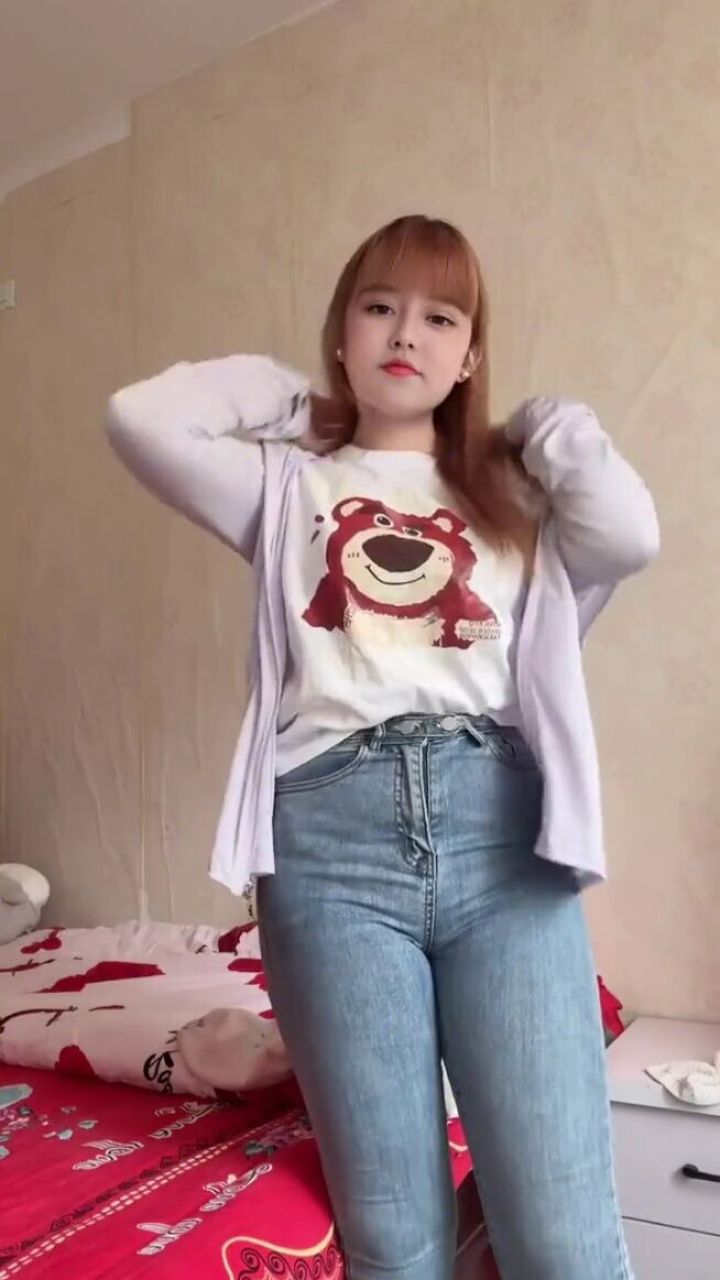 聪明的高山moa: #微胖女生 #圆润 #只是长得胖而已啦