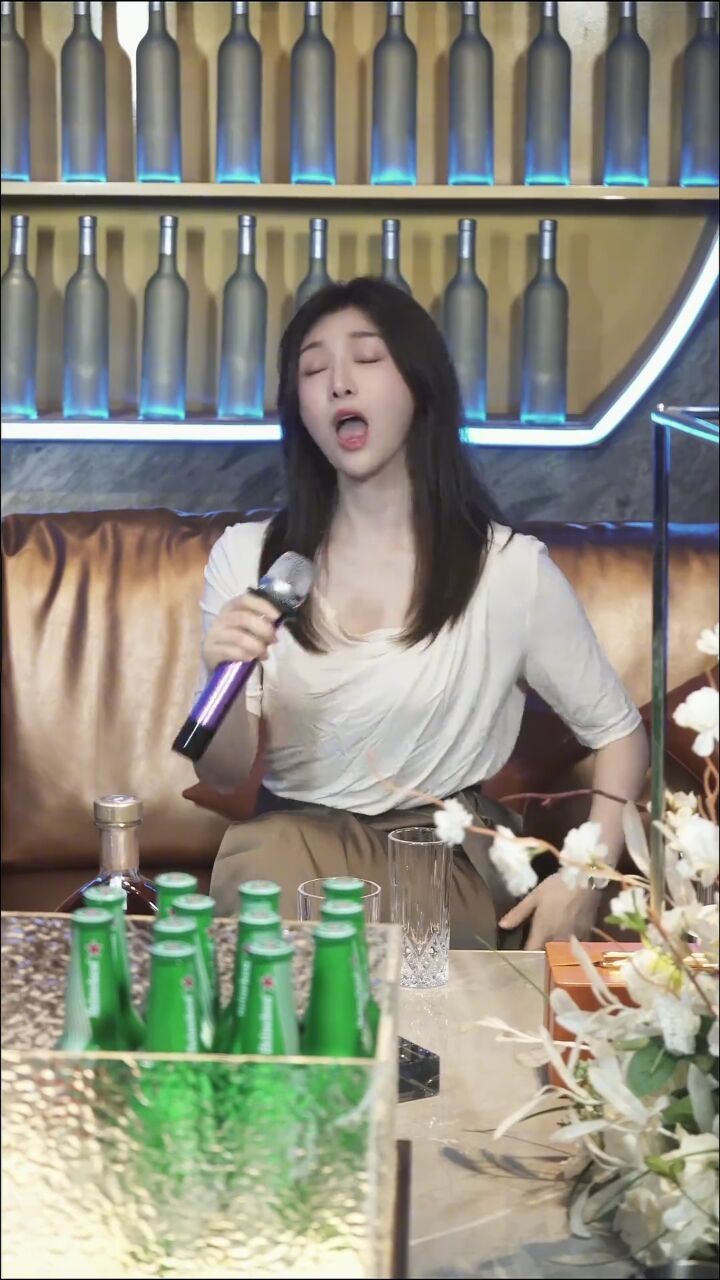 是你让我的心痛一天比一天深～#诺言 #真人真唱 #萱萱甜歌教主