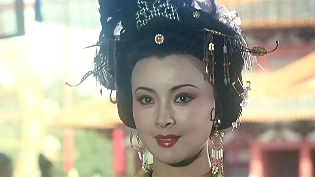 经典歌曲《月满西楼》,任何版本都无法取代安雯老师的意境!